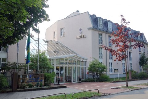 Eingang zum Hotel am Schlosspark Gotha
